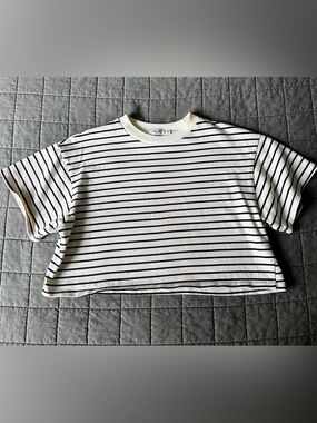 Daphnea Paris Striped Boxy Heavyweight Cotton Cropped Shirt Cream Navy Small